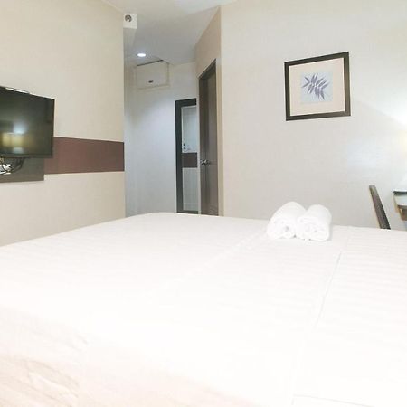 Lorenzzo Suites Hotel Makati City Dış mekan fotoğraf