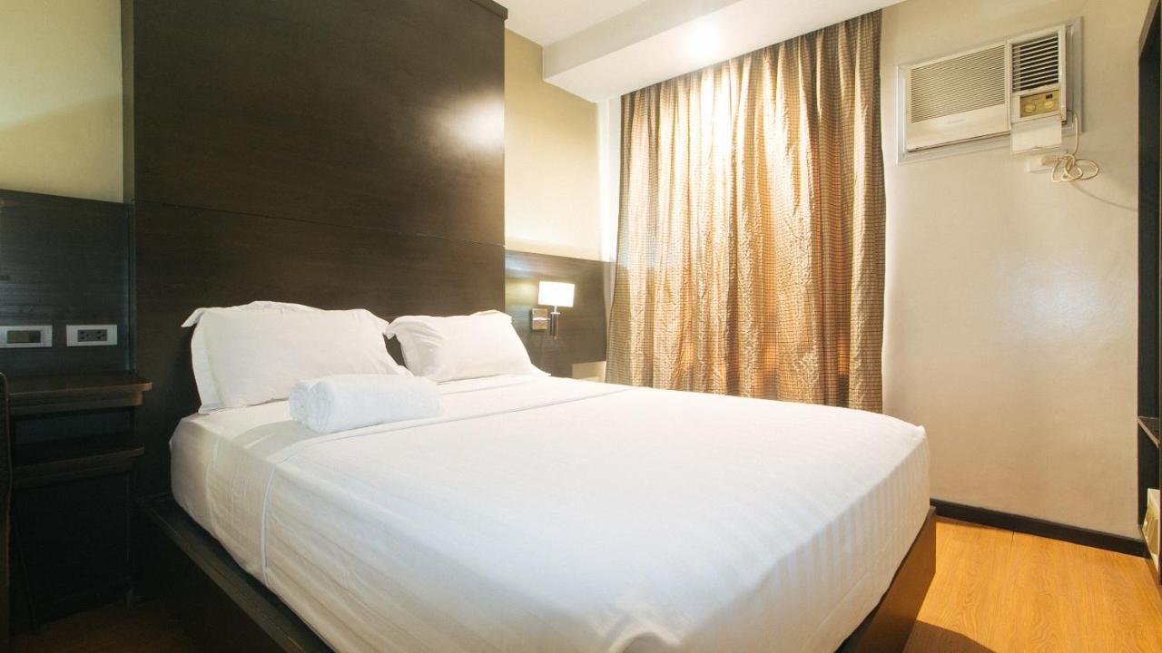 Lorenzzo Suites Hotel Makati City Dış mekan fotoğraf
