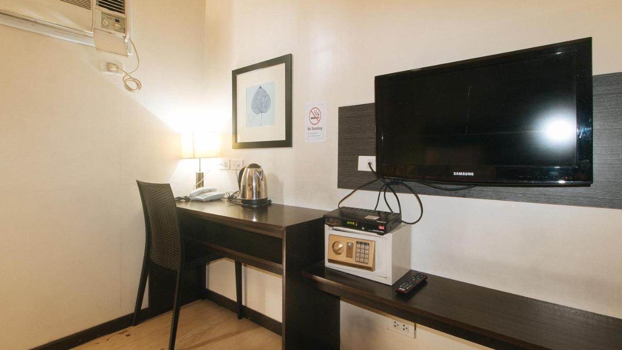 Lorenzzo Suites Hotel Makati City Dış mekan fotoğraf